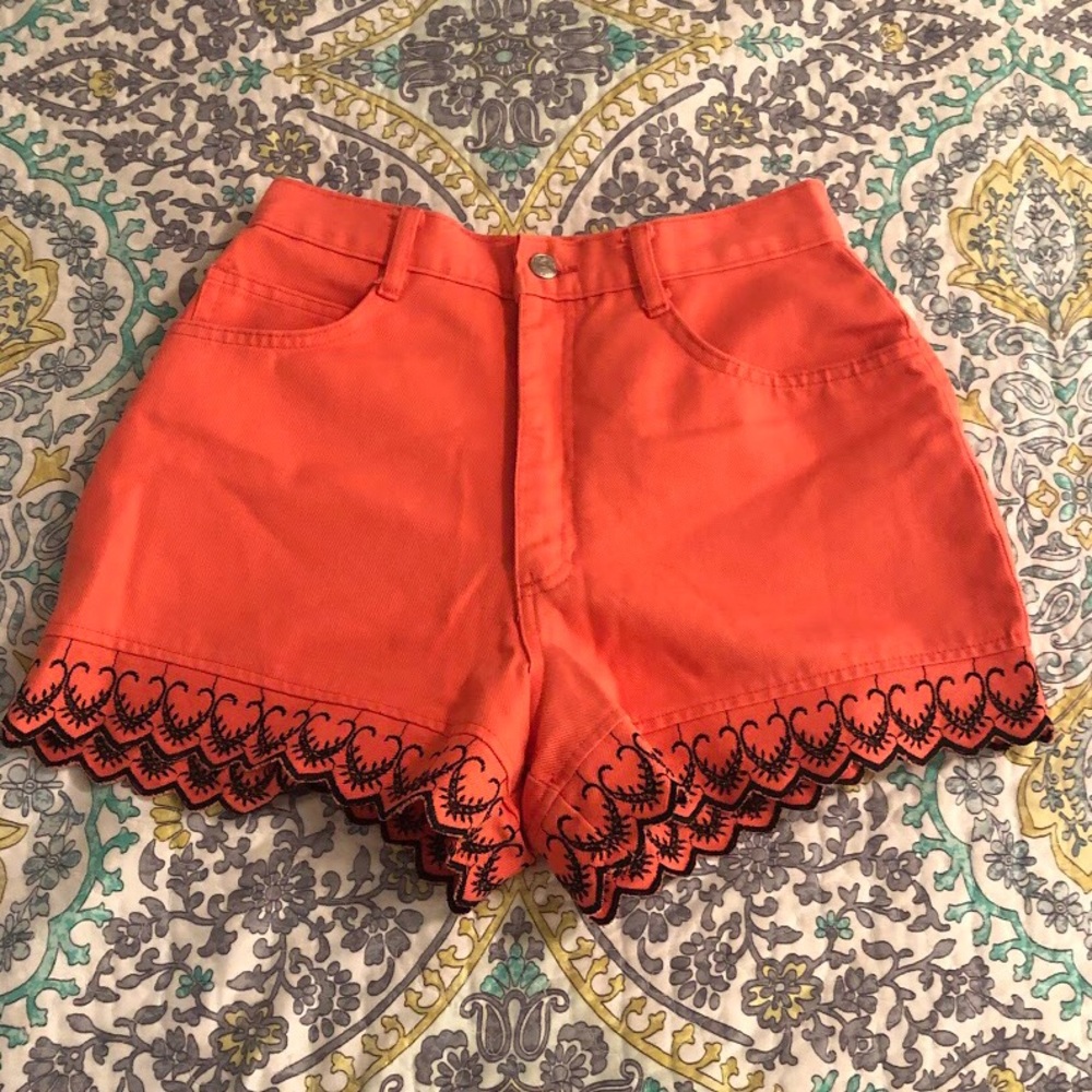 Peach Pink (vintage?) High-waist Shorts 26” Waist